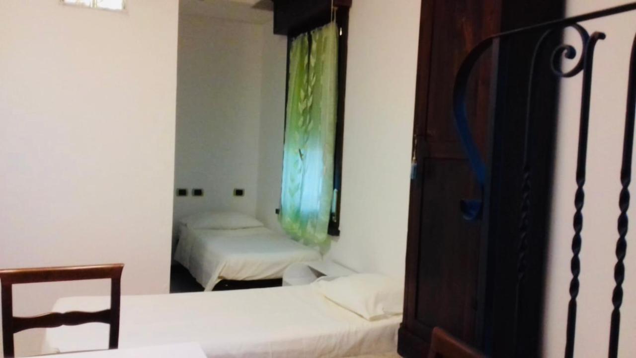 Viale Manzoni Hotel Sassuolo Luaran gambar